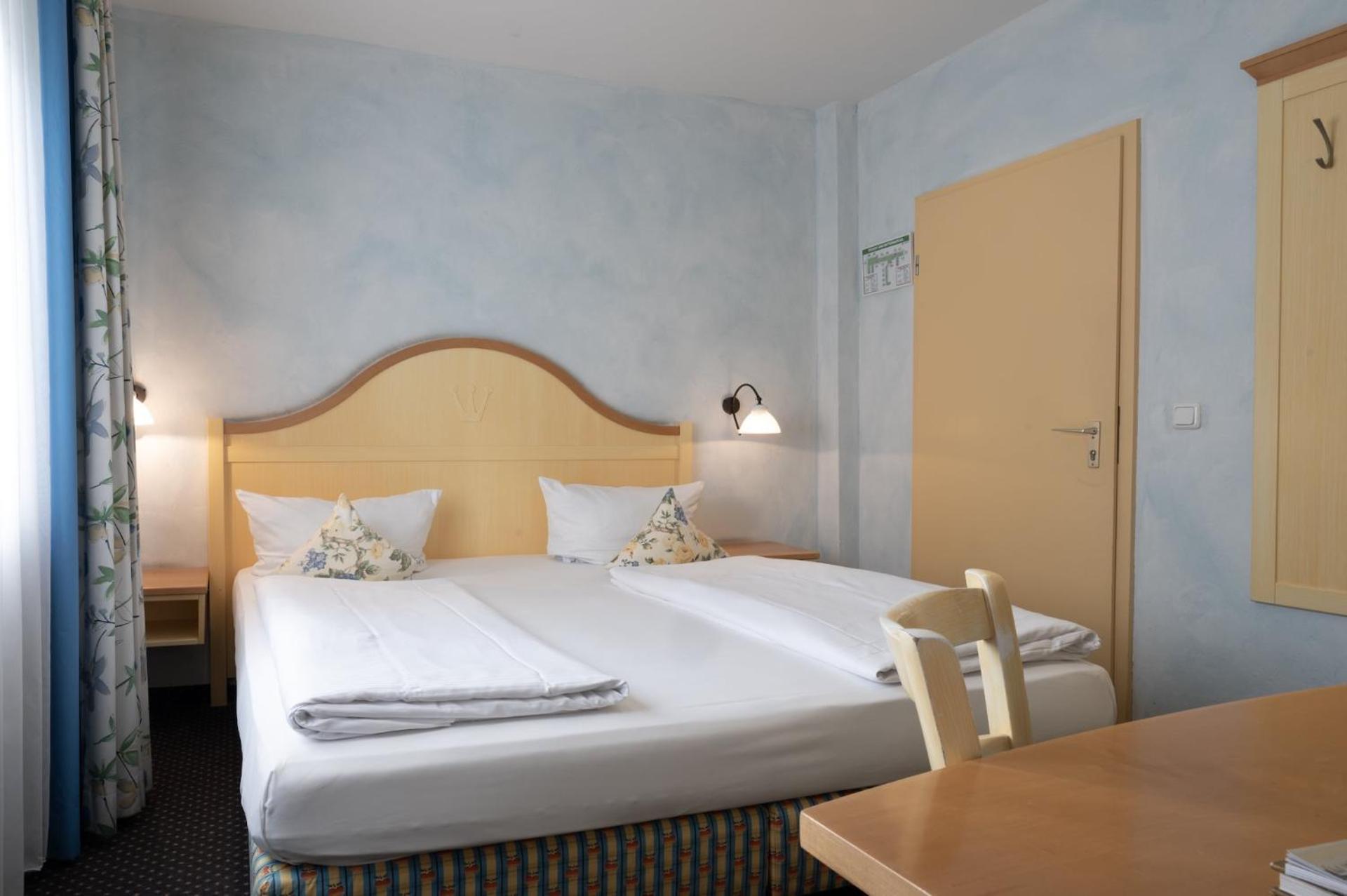 אדלסדורף Landhotel 3Kronen מראה חיצוני תמונה